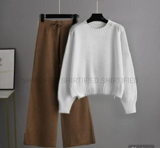 white sweatshirt plain with brown flapper plain