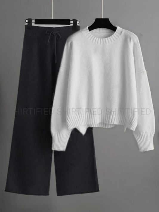 white sweatshirt with black flapper plain