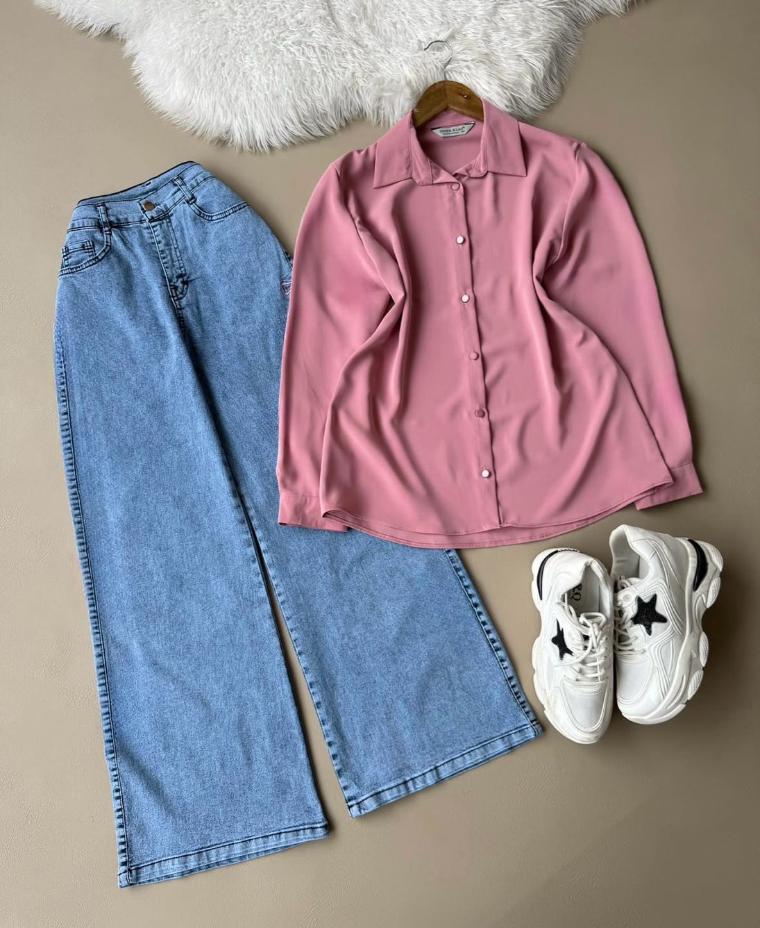tea pink button down shirt with iceblue wideleg jeans